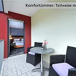 & Living Am Wartturm Hotel Špýr