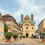 Hotell & Living Am Wartturm 3*