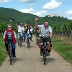 & Living Am Wartturm Špýr