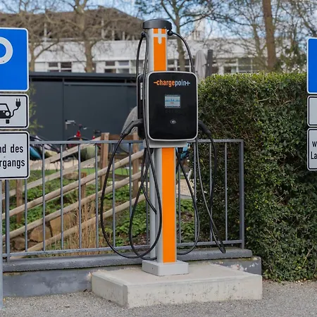 & Living Am Wartturm - &