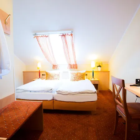 Hotel & Living Am Wartturm - & 3*