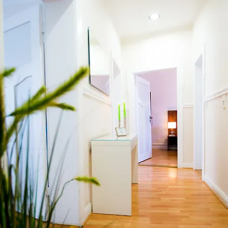 & Living Am Wartturm - &