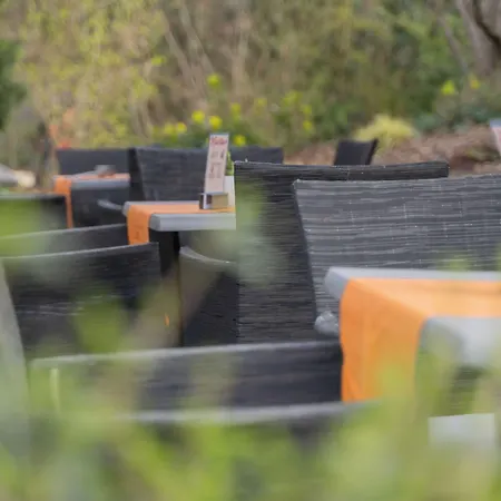 & Living Am Wartturm - &