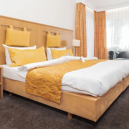 & Living Am Wartturm - & Hotel Speyer