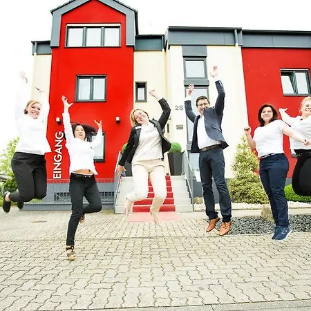 & Living Am Wartturm - &