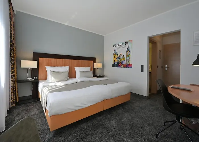 & Living Am Wartturm Hotel 3*