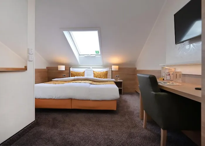 & Living Am Wartturm Speyer