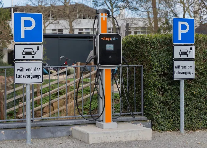 & Living Am Wartturm