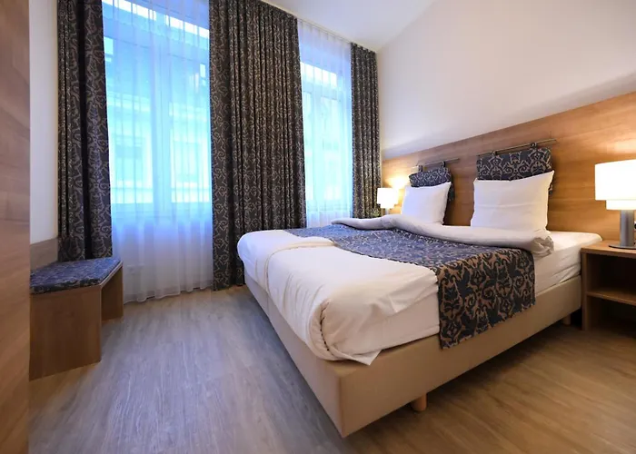 & Living Am Wartturm 3*