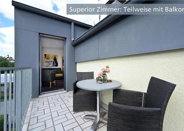 & Living Am Wartturm