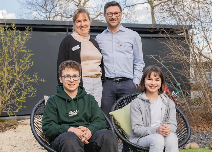 & Living Am Wartturm 3*