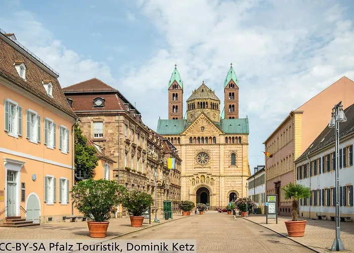 Hotel & Living Am Wartturm 3*