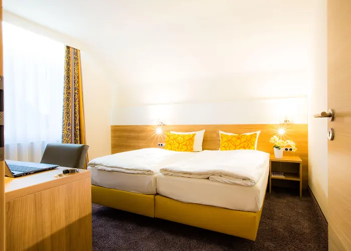 & Living Am Wartturm Hotel Speyer