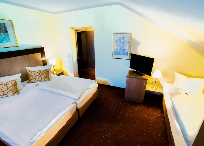 & Living Am Wartturm