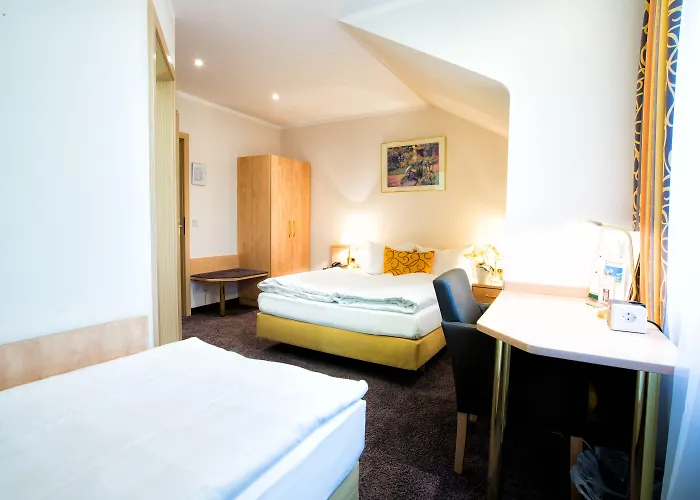 & Living Am Wartturm 3* Speyer