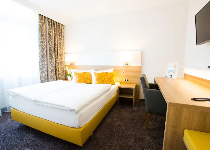 & Living Am Wartturm Hotel 3*