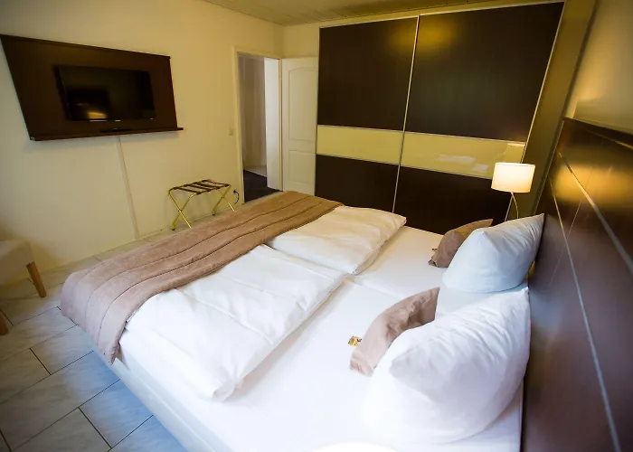 Hotel & Living Am Wartturm 3*