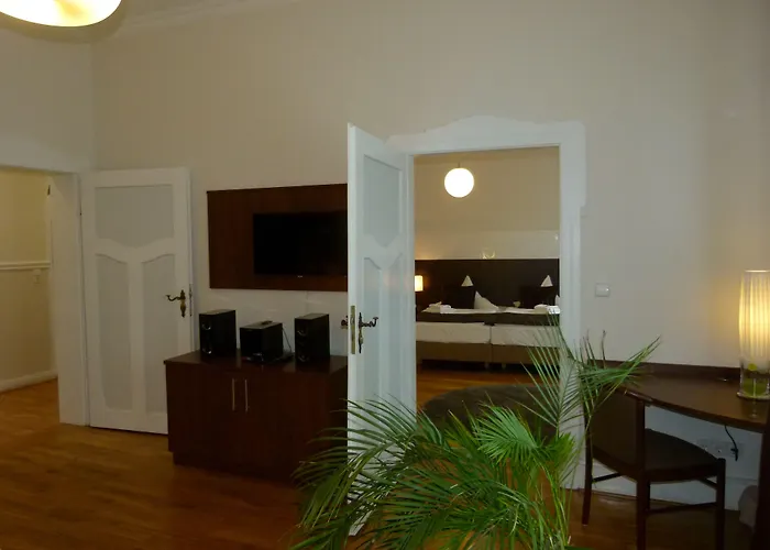 & Living Am Wartturm Speyer