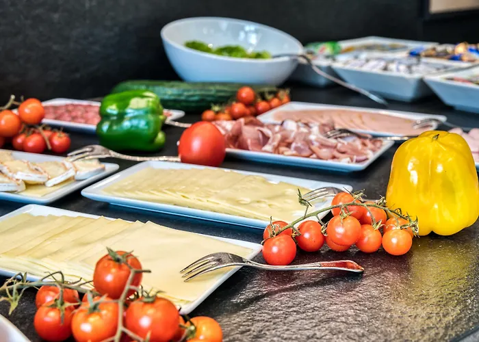 & Living Am Wartturm 3*