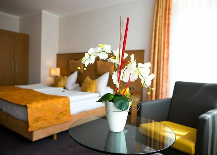 & Living Am Wartturm Hotel 3*